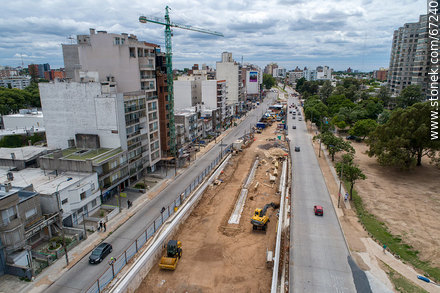 Vista aérea de la construcción del túnel de Av. Italia por debajo de las avenidas Ricaldoni y Centenario. Enero 2020 - Departamento de Montevideo - URUGUAY. Foto No. 67240
