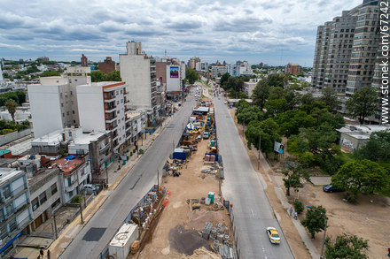Vista aérea de la construcción del túnel de Av. Italia por debajo de las avenidas Ricaldoni y Centenario - Departamento de Montevideo - URUGUAY. Foto No. 67242