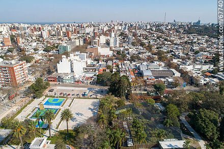 Vista aérea hacia la calle Alejo Rosell y Rius - Department of Montevideo - URUGUAY. Photo #67740