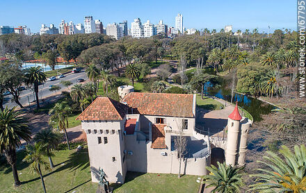 Vista aérea del castillo - Departamento de Montevideo - URUGUAY. Foto No. 67795