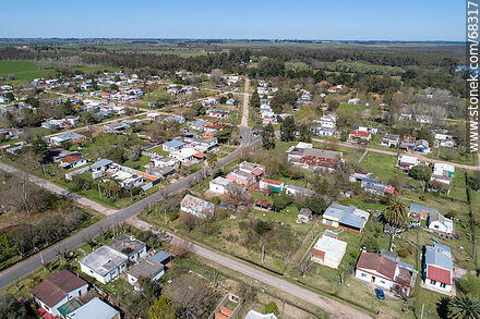 Vista aérea del pueblo - Departamento de Canelones - URUGUAY. Foto No. 68317