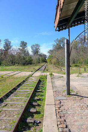 Antigua estación de ferrocarril - Departamento de Canelones - URUGUAY. Foto No. 68691