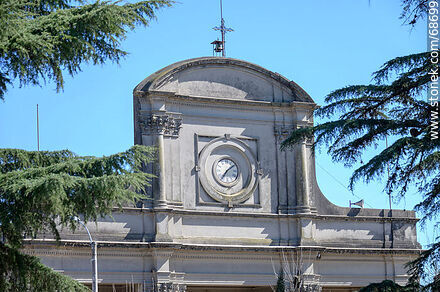 Reloj de la iglesia - Departamento de Canelones - URUGUAY. Foto No. 68699