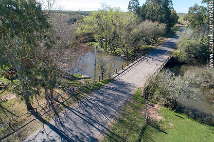 Vista aérea de la ruta 42. Puente sobre el arroyo Blanquillo - Departamento de Durazno - URUGUAY. Foto No. 69088