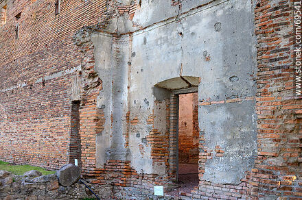 Wall and entrances of the Jesuit church of La Calera de las Huérfanas - Department of Colonia - URUGUAY. Photo #69541