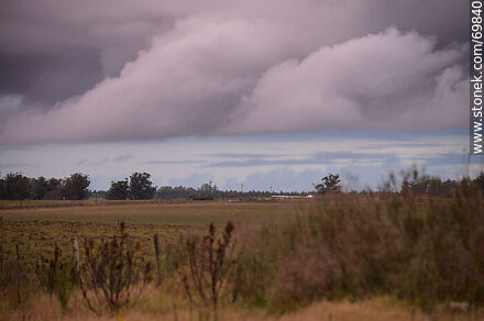 Storm in the field - Department of Florida - URUGUAY. Photo #69840