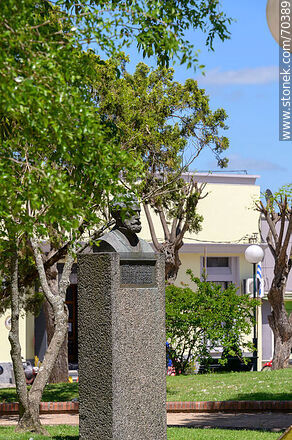Tala Square. Bust of José Pedro Varel - Department of Canelones - URUGUAY. Photo #70389