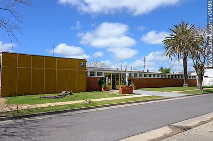 Escuela Pública - Departamento de Canelones - URUGUAY. Foto No. 70498