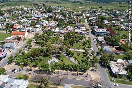 Vista aérea de la plaza de San Jacinto - Departamento de Canelones - URUGUAY. Foto No. 70482