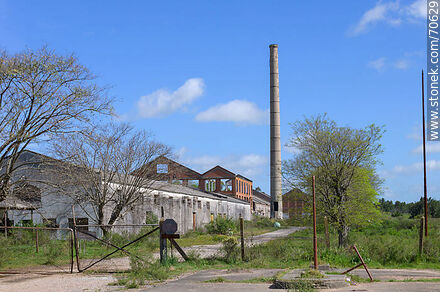 Old and abandoned sugar and beet mill of RAUSA - Department of Canelones - URUGUAY. Photo #70629