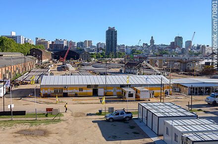 Año 2021 - Obrador del viaducto de la rambla portuaria - Departamento de Montevideo - URUGUAY. Foto No. 70801