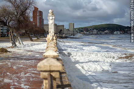 The promenade dotted with sea foam - Department of Maldonado - URUGUAY. Photo #71674