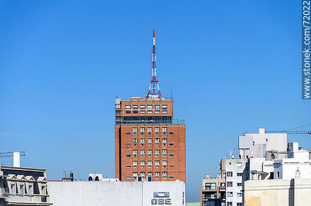 Edificio de OSE y la Intendencia - Departamento de Montevideo - URUGUAY. Foto No. 72022