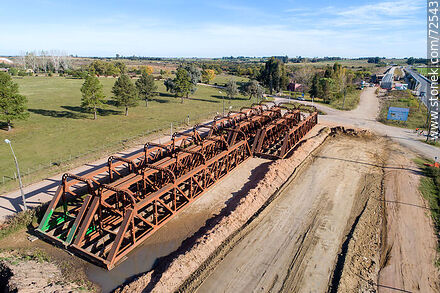 Aerial view of sections of a dismantled railway bridge. - Department of Florida - URUGUAY. Photo #72543