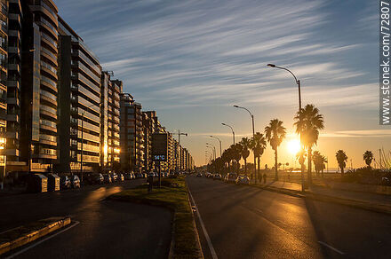 Winter sunrise on Mahatma Gandhi Boulevard - Department of Montevideo - URUGUAY. Photo #72807