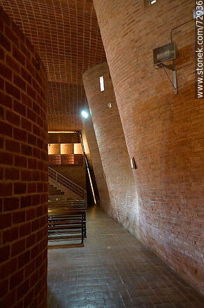 Lateral walls of the Cristo Obrero church by Eladio Dieste - Department of Canelones - URUGUAY. Photo #72936