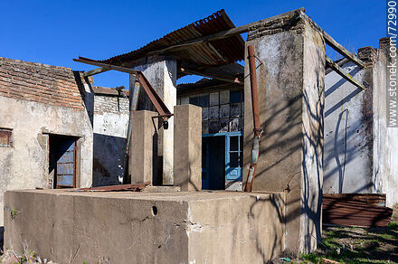 Casa abandonada donde vivió la poetisa Juana de Ibarbourou - Departamento de Treinta y Tres - URUGUAY. Foto No. 72990
