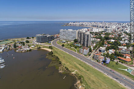 Vista aérea de la Rambla Armenia y Pocitos - Departamento de Montevideo - URUGUAY. Foto No. 73042