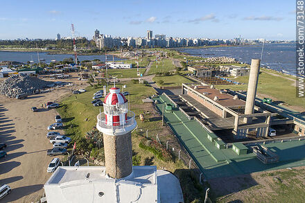Vista aérea del faro de Punta Carretas - Departamento de Montevideo - URUGUAY. Foto No. 73148