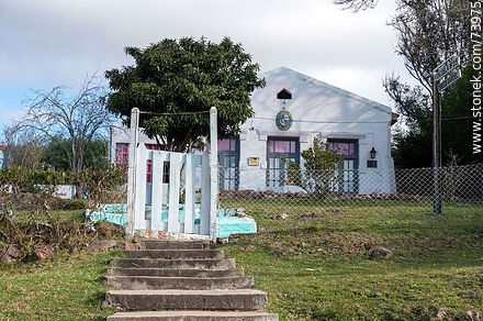 Escuela No. 23 Carlos Gardel - Departamento de Tacuarembó - URUGUAY. Foto No. 73975
