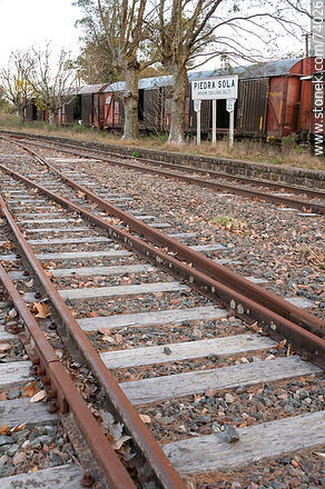 Piedra Sola Train Station. Old tracks and wagons - Department of Paysandú - URUGUAY. Photo #74026