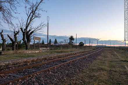Antigua estación Pampa a unos metros de la Ruta 5 - Departamento de Tacuarembó - URUGUAY. Foto No. 74042