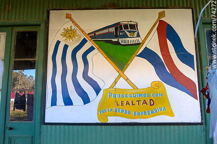 Estación de tren de Fraile Muerto. Murales recordatorios del tren - Departamento de Cerro Largo - URUGUAY. Foto No. 74272