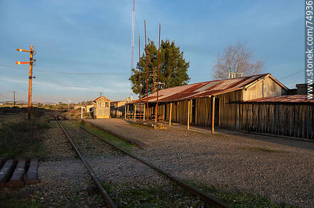 Estación de trenes Verdum, próxima a Minas - Departamento de Lavalleja - URUGUAY. Foto No. 74936