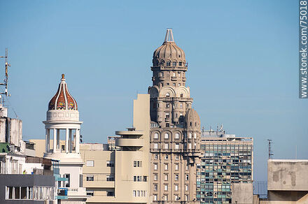 Cúpula del edificio Rex, Palacio Lapido, Palacio Salvo, edificio Ciudadela - Departamento de Montevideo - URUGUAY. Foto No. 75018