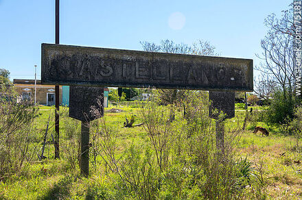 Castellanos railroad station sign - Department of Canelones - URUGUAY. Photo #75181