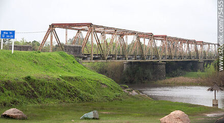 Bridge on Route 6 over the Yí River - Durazno - URUGUAY. Photo #75455