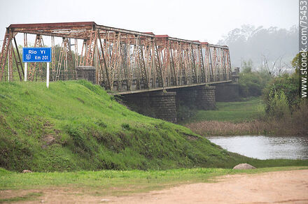 Puente en Ruta 6 sobre el río Yí - Departamento de Durazno - URUGUAY. Foto No. 75453