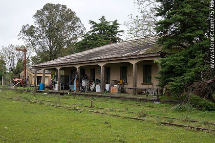 Antigua estación de trenes Elías Regules - Departamento de Durazno - URUGUAY. Foto No. 75766