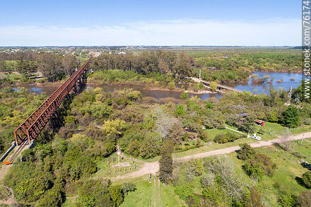 Aerial view of the railway bridge that crosses the Yí river from Santa Bernardina to Durazno, capital city of the country - Durazno - URUGUAY. Photo #76174