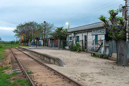 Ituzaingó Railway Station. Platform and tracks of the station - San José - URUGUAY. Photo #76260