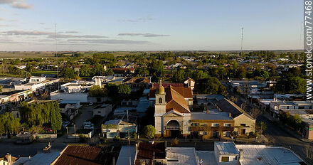 Vista aérea de la parroquia Nuestra Señora de Lujana - Departamento de Soriano - URUGUAY. Foto No. 77468