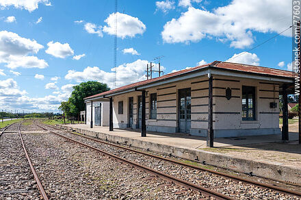 Estación de trenes Víctor Sudriers - Departamento de Canelones - URUGUAY. Foto No. 77603