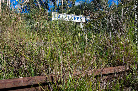 La Floresta train station sign - Department of Canelones - URUGUAY. Photo #77627