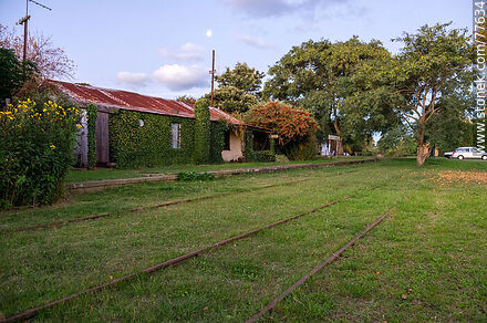 Antigua estación de trenes Las Flores - Departamento de Maldonado - URUGUAY. Foto No. 77634