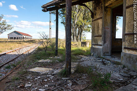 Antigua estación de trenes Bañado de Oro - Departamento de Treinta y Tres - URUGUAY. Foto No. 77912