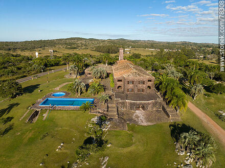 Vista aérea del hotel Fortín de San Miguel - Departamento de Rocha - URUGUAY. Foto No. 78308