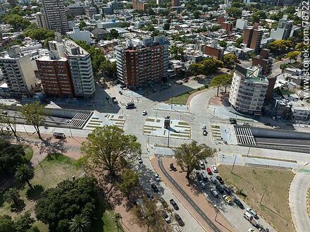 Vista aérea del by-pass de Avenida Italia, Ricaldoni y Av. Centenario - Departamento de Montevideo - URUGUAY. Foto No. 78722