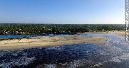 Aerial photo of the mouth of the Pando creek in the Río de la Plata. - Department of Canelones - URUGUAY. Photo #78814