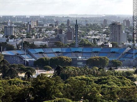 Foto aérea de la tribuna Olímpica y la torre de los homenajes del estadio Centenario - Departamento de Montevideo - URUGUAY. Foto No. 78958