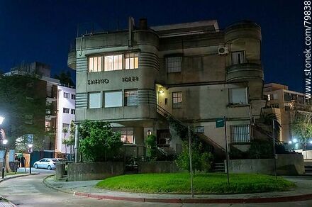 Edificaciones en inmediaciones de la calle Javier de Viana. Edificio Soler - Departamento de Montevideo - URUGUAY. Foto No. 79838
