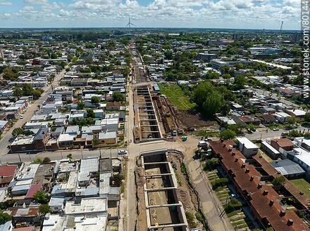 Vista aérea de la obra del Ferrocarril Central en Las Piedras en octubre de 2022 - Departamento de Canelones - URUGUAY. Foto No. 80144
