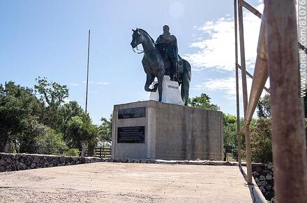 Monumento a Aparicio Saravia por la batalla de Masoller - Departamento de Rivera - URUGUAY. Foto No. 81076