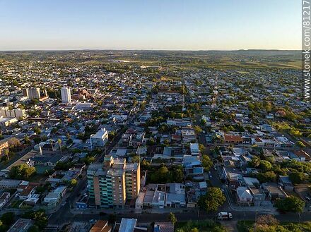 Vista aérea de la ciudad de Rivera al atardecer - Departamento de Rivera - URUGUAY. Foto No. 81217
