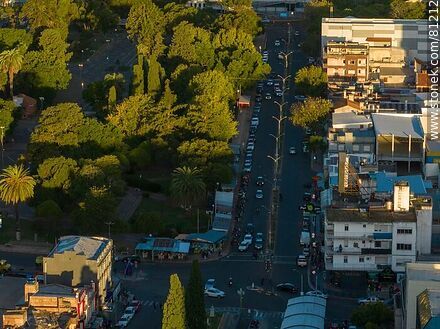 Vista aérea de la ciudad de Rivera. Bulevar 33 Orientales - Departamento de Rivera - URUGUAY. Foto No. 81212