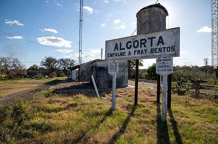Algorta train station. Junction to Fray Bentos. Station sign. - Rio Negro - URUGUAY. Photo #82952